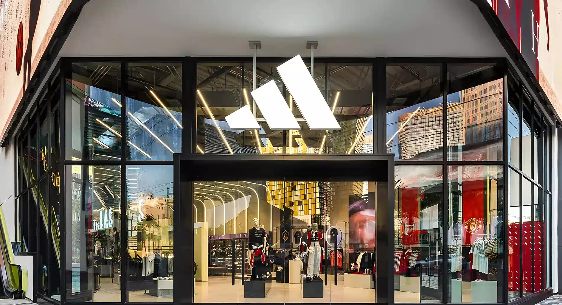 Banner 1 - Adidas Campus Italia